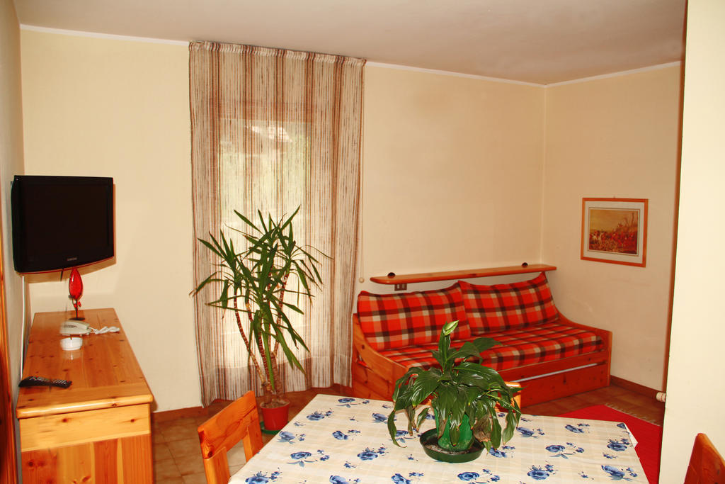 Residence Raethia Tra Bormio E Livigno Pradelle Quarto foto